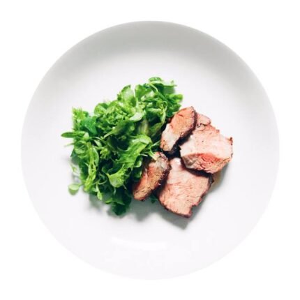 Rib eye cream sauce mâche mix